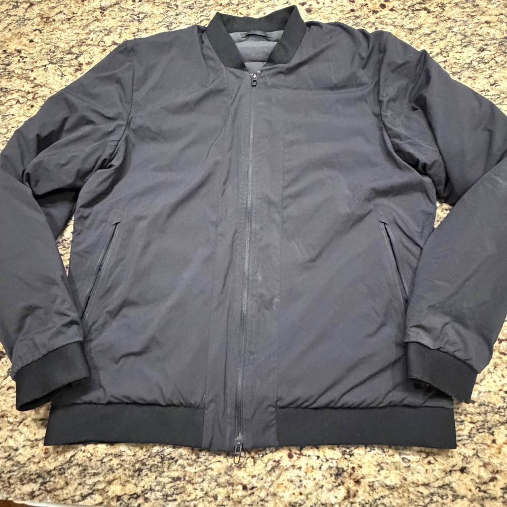 Lululemon Mens Intermission Bomber Jacket Black Full Zip‎ Ripstop Quilted Coat